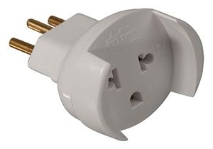 6640 ADAPTADOR MEC-TRONIC UNIVERSAL 2P+T NBR 10A/250V  39202